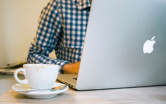 Das Fundament des Daytradings: Den idealen Online-Broker wählen